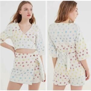 Urban Outfitters Molly Skort Floral Romper US Size 6 White Red V-neck Wrap Style
